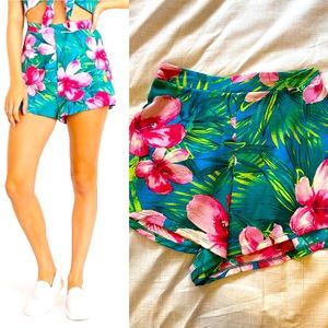 Show Me Your MuMu Lady Luau Martine Shorts